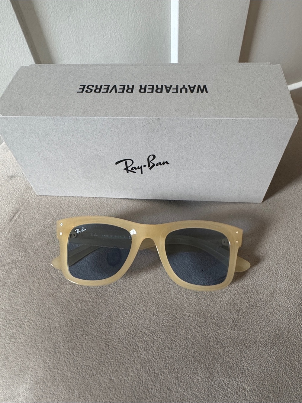 Ray-Ban Wayfarer Reverse Sunglasses